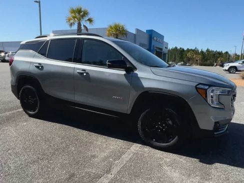 Used 2024 GMC Terrain AT4 AWD/4WD image 2