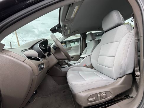 Used 2022 Chevrolet Malibu LS w/ Driver Confidence Package II FWD image 11