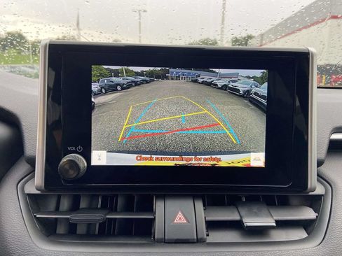 Used 2024 Toyota RAV4 LE FWD image 21