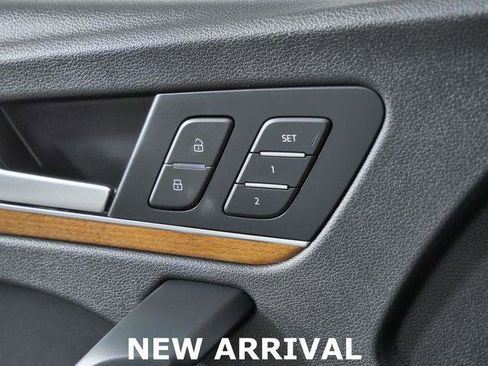Used 2021 Audi Q5 2.0T Premium w/ Convenience Package image 26