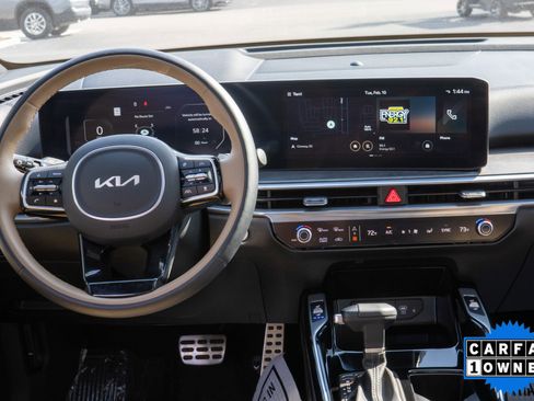 Used 2024 Kia Sorento SX Prestige w/ Olive Brown Leather Package image 11