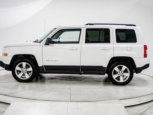 Used 2015 Jeep Patriot Latitude AWD/4WD image 4