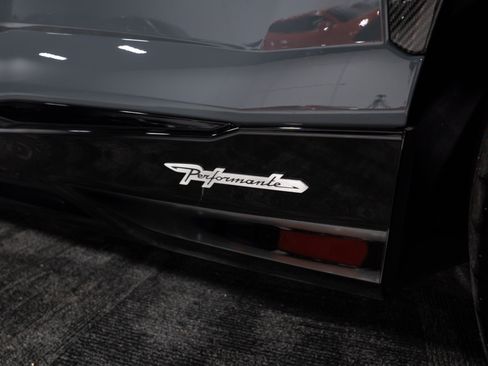 Used 2024 Lamborghini Urus Performante AWD/4WD image 24
