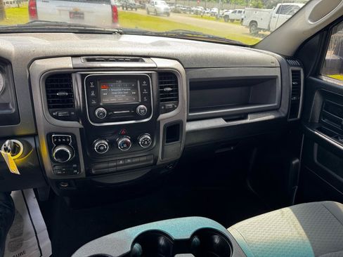 Used 2018 RAM 1500 Express w/ Express Value Package AWD/4WD image 28
