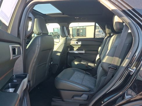 Used 2021 Ford Explorer Timberline image 9