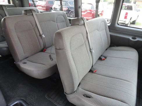 Used 2016 GMC Savana 3500 LT w/ LT Preferred Equipment Group image 13
