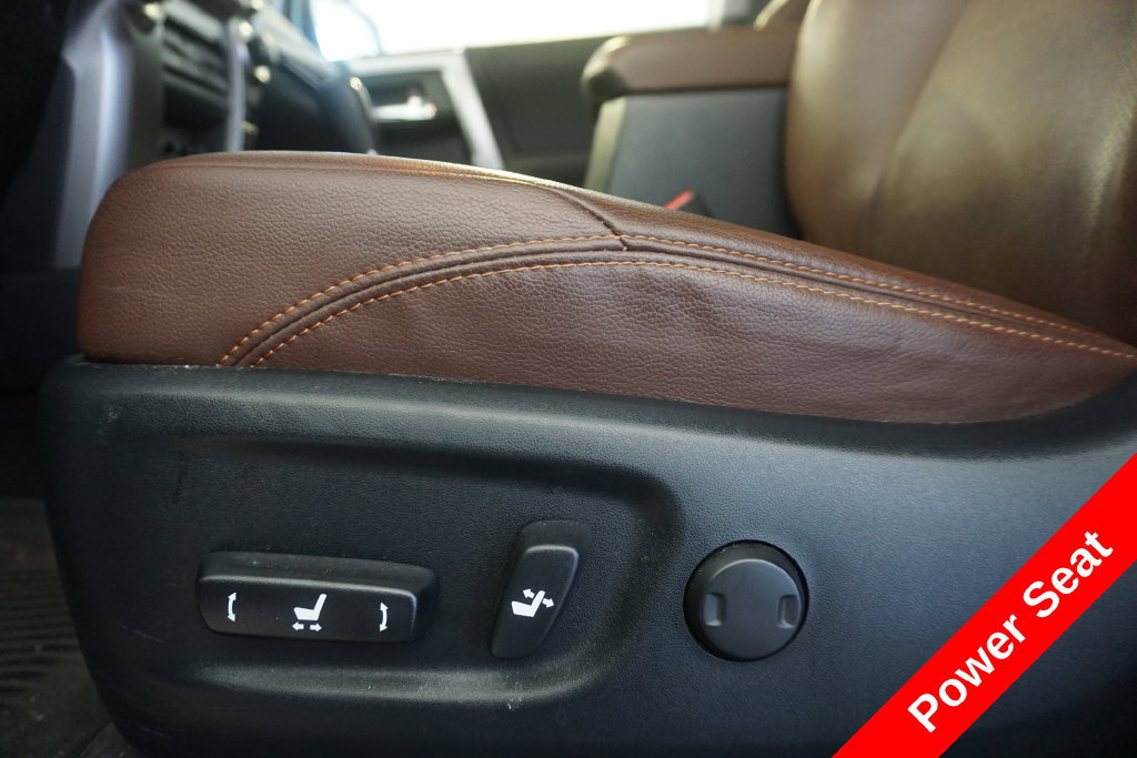 Used 2023 Toyota 4Runner Limited AWD/4WD image 7
