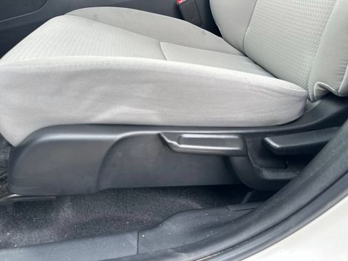 Used 2021 Honda HR-V LX image 15