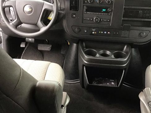 Used 2024 Chevrolet Express 3500 LT w/ LT Preferred Equipment Group RWD image 8