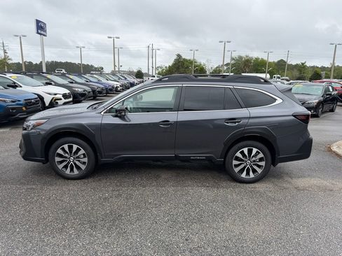Used 2025 Subaru Outback Limited AWD/4WD image 12