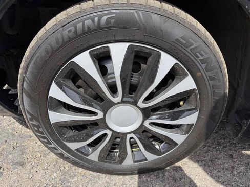 Used 2017 Honda Fit LX image 5