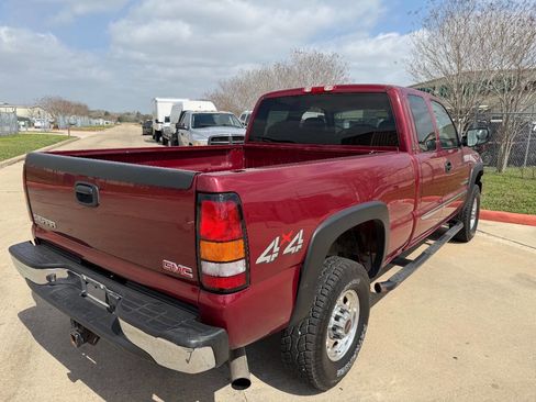 Used 2005 GMC Sierra 2500 SLT w/ Heavy-Duty Power Package image 9