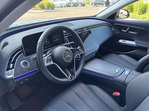 Used 2024 Mercedes-Benz E 350 4MATIC Sedan image 12