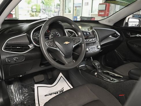 Used 2023 Chevrolet Malibu LT FWD image 18