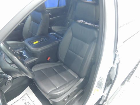 Used 2024 Chevrolet Tahoe LT w/ Luxury Package image 5