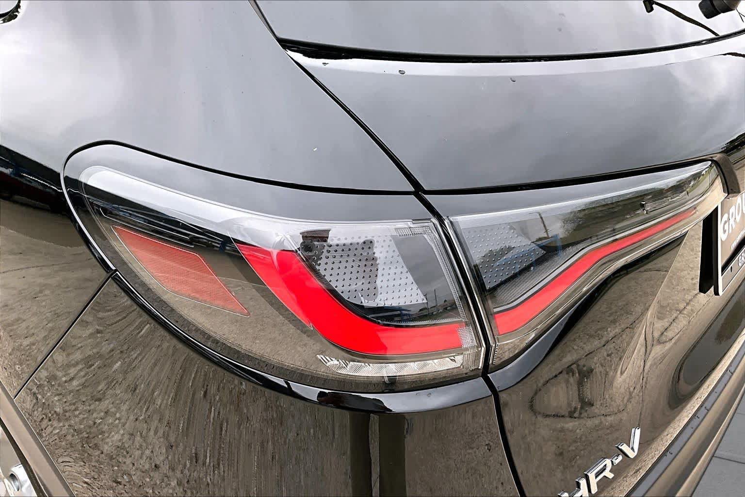 Certified 2027 Honda HR-V LX image 28