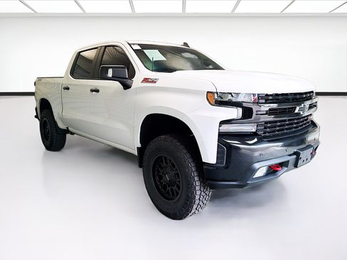 Used 2019 Chevrolet Silverado 1500 LT Trail Boss AWD/4WD image 3
