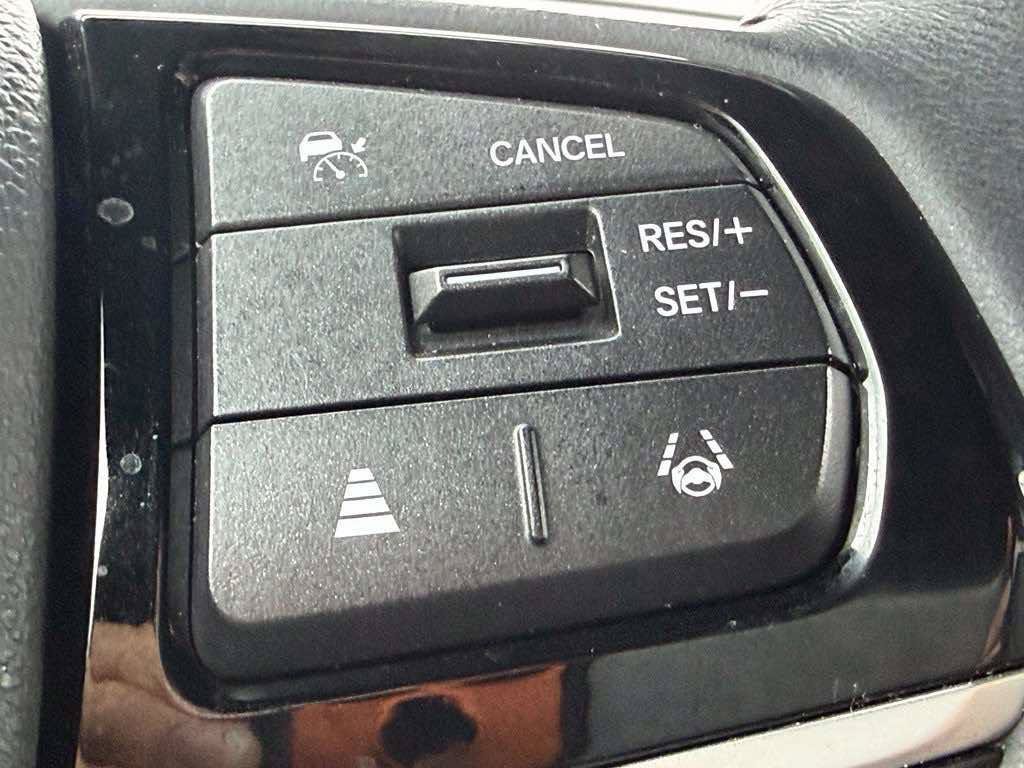 Used 2025 Honda Odyssey Sport-L image 13