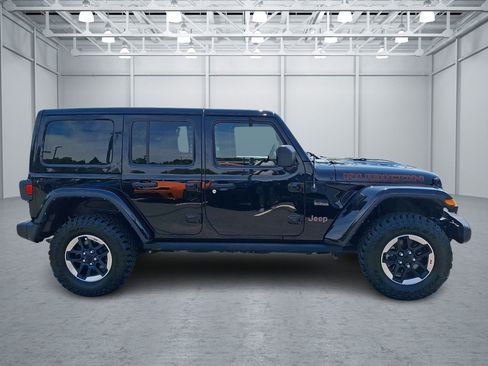 Used 2022 Jeep Wrangler Unlimited Rubicon w/ Cold Weather Group AWD/4WD image 6