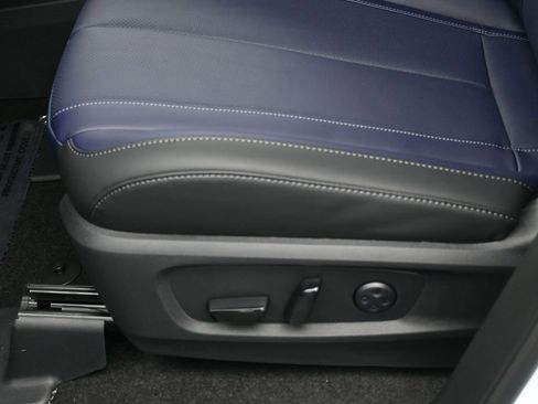 New 2026 INFINITI QX60 Sport w/ Dark Cargo Package image 17