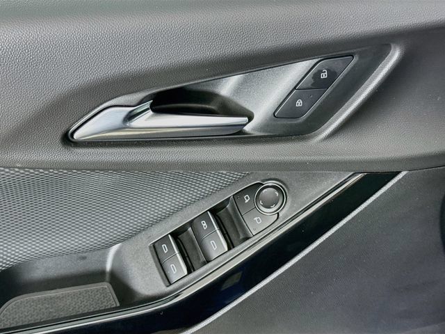 Used 2025 Chevrolet Equinox RS w/ Safety and Technology Package FWD image 18