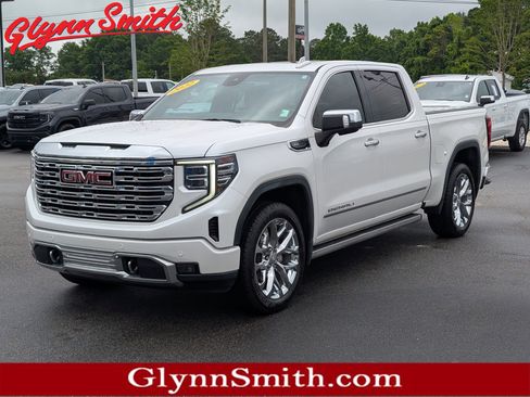 Used 2022 GMC Sierra 1500 Denali AWD/4WD image 1