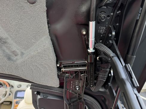 Used 2006 Mercedes-Benz SL 500 image 97