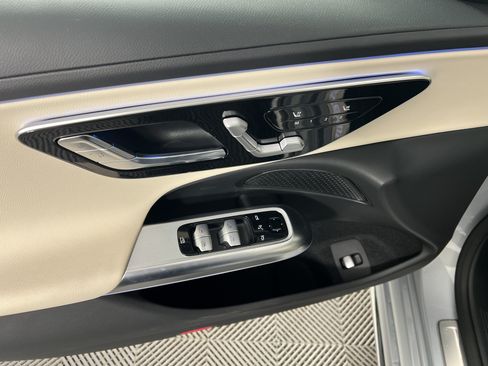New 2026 Mercedes-Benz E 350 4MATIC Sedan image 18