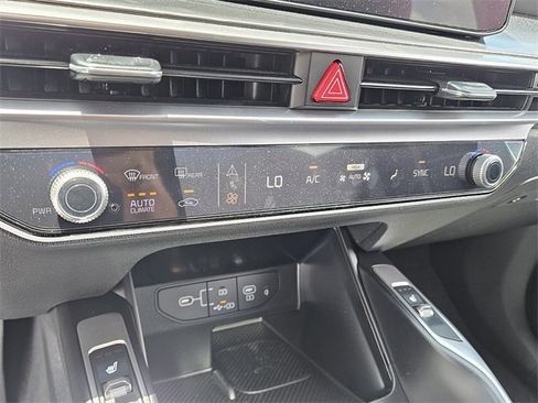 New 2025 Kia Sorento S w/ Panoramic Sunroof Package image 19