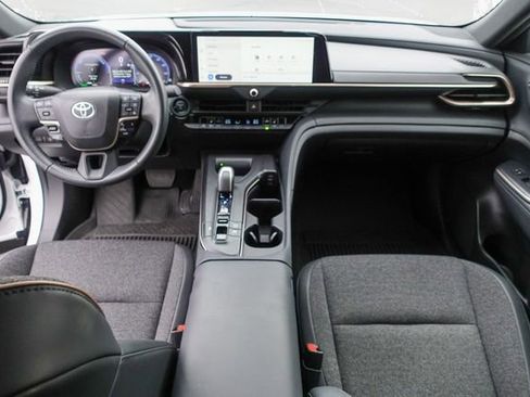 Certified 2023 Toyota Crown XLE image 4