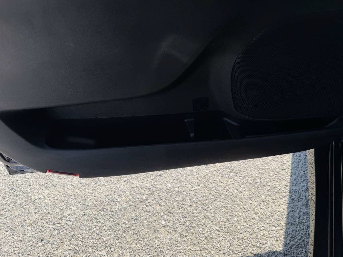 Used 2019 Toyota Sienna SE w/ Carpet Mat Package FWD image 8
