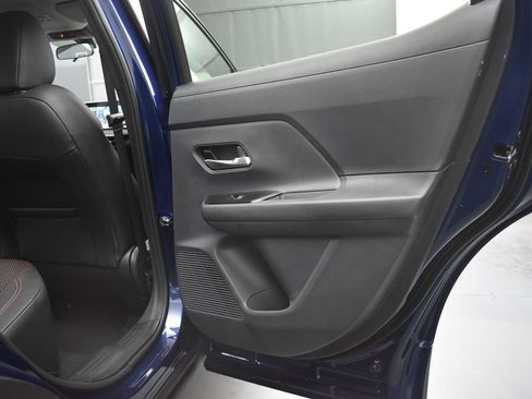 New 2026 Nissan Kicks SR w/ Cold Weather Package image 21