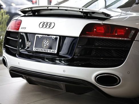 Used 2011 Audi R8 V10 image 11