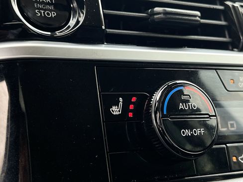 Certified 2025 Nissan Pathfinder SL image 17