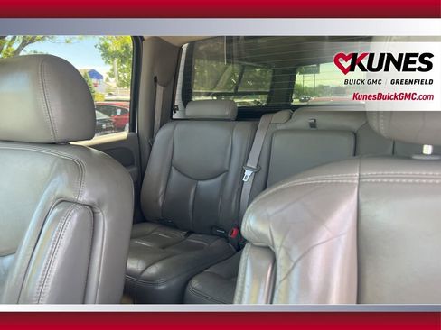 Used 2006 GMC Sierra 1500 Denali w/ Onstar Plus Package AWD/4WD image 16