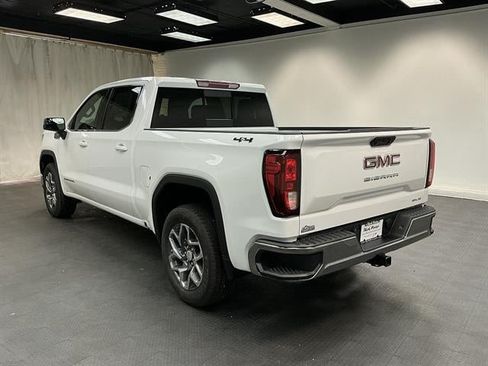 New 2026 GMC Sierra 1500 SLE w/ Preferred Package AWD/4WD image 3