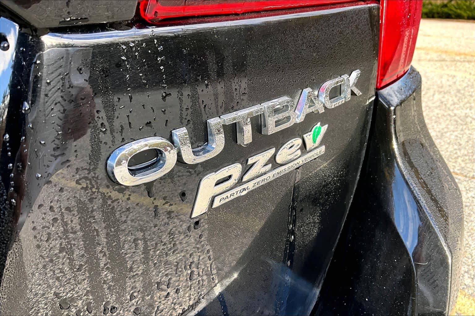 Used 2017 Subaru Outback 2.5i Touring AWD/4WD image 10