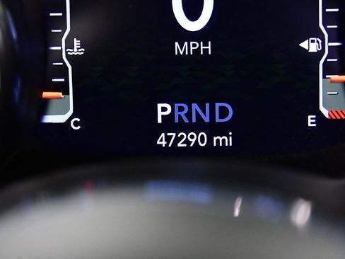 Used 2023 Jeep Wrangler Sahara image 15