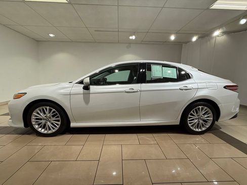 Certified 2020 Toyota Camry XLE w/ Carpet Mat Package FWD image 2