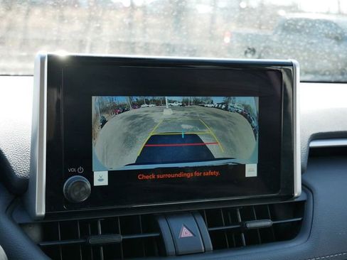 Used 2025 Toyota RAV4 XLE AWD/4WD image 27