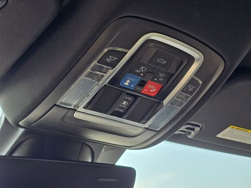 Used 2022 RAM 1500 Limited w/ Body-Colour Bumper Group image 32