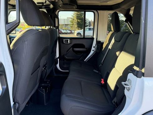 Used 2020 Jeep Wrangler Unlimited Sport S AWD/4WD image 17