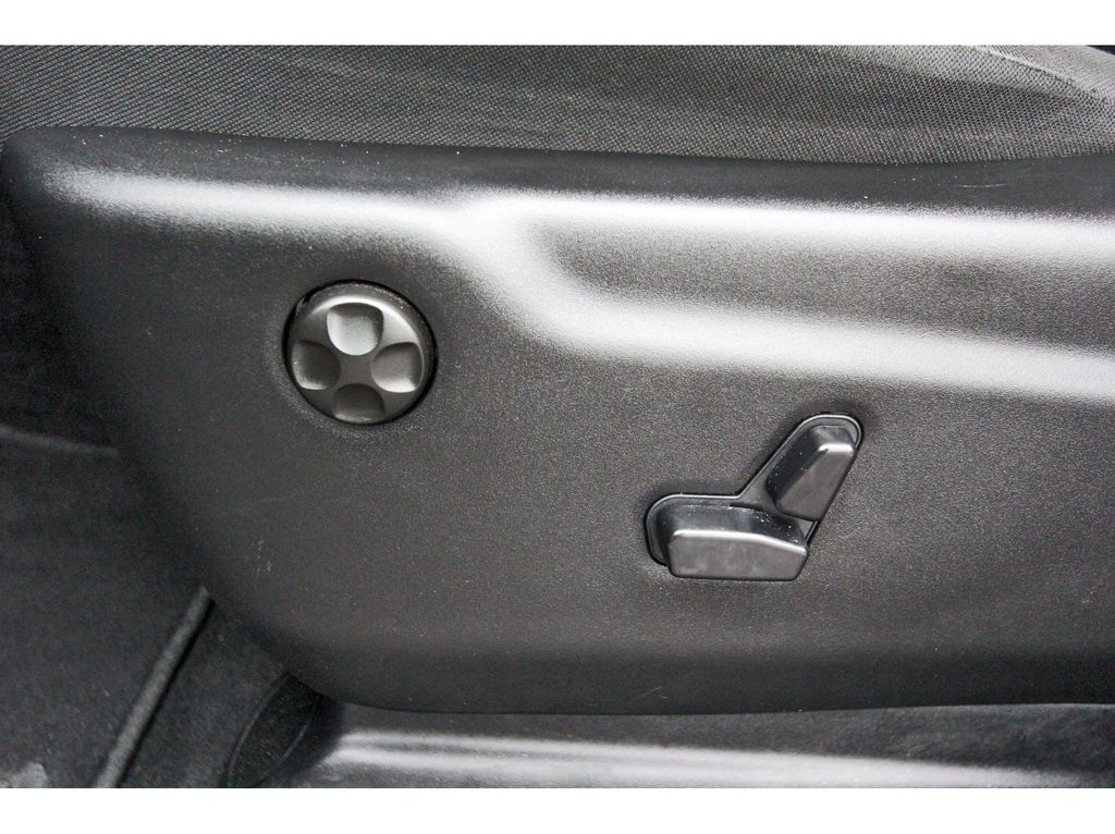 Used 2025 Dodge Durango GT AWD/4WD image 31