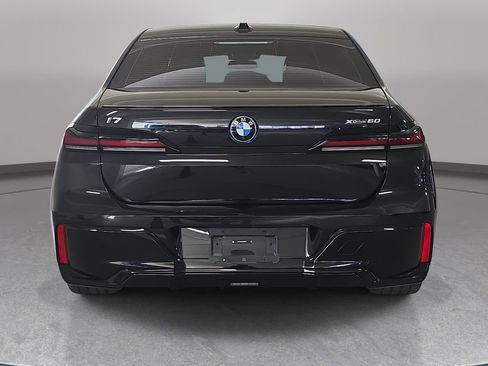 Used 2023 BMW i7 xDrive60 AWD/4WD image 8