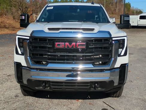 New 2024 GMC Sierra 2500 Pro w/ Convenience Package AWD/4WD image 2