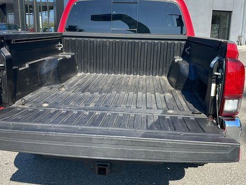 Used 2022 Toyota Tacoma SR5 image 30