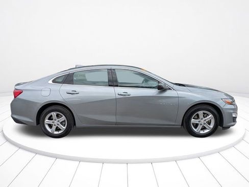 Used 2024 Chevrolet Malibu LT FWD image 3