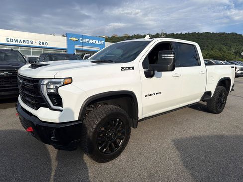 Used 2025 Chevrolet Silverado 2500 LTZ w/ LTZ Plus Package AWD/4WD image 1