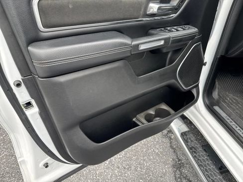 Used 2020 RAM 1500 Laramie AWD/4WD image 11