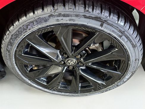 Used 2021 Toyota Corolla SE w/ Special Edition FWD image 11